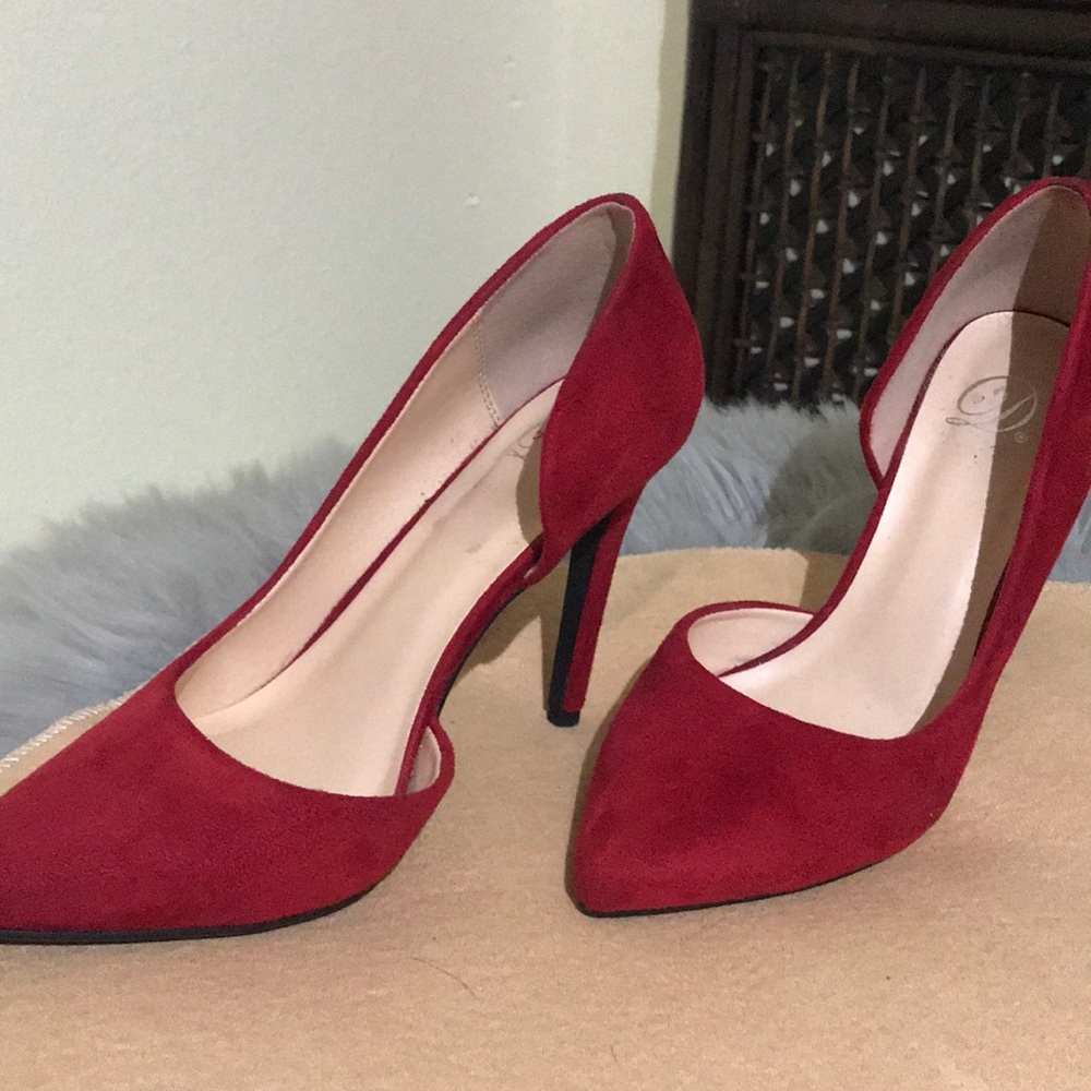 Red Suede high heel pump! Size 7